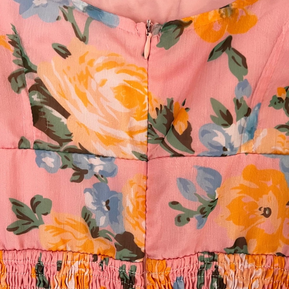 ❤️NWOT One and Only Collective Pink Floral Smocked Puff Sleeve Mini Dress XS - Picture 6 of 10